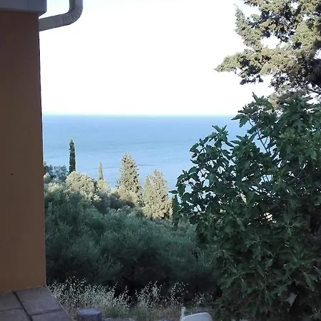 Akrotiri Stunning Views Tatil Evi