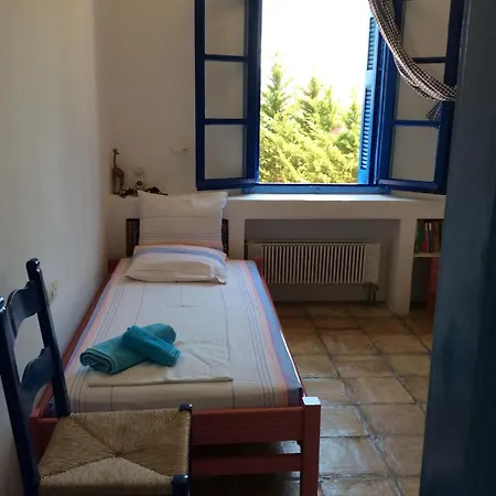 Akrotiri Stunning Views Holiday home *